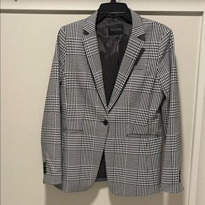 Banana Republic Black and White Houndstooth Plaid Blazer